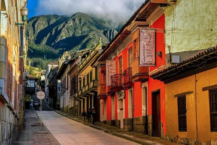 La Candelaria and Monserrate Tour: Historical and Cultural Excursion